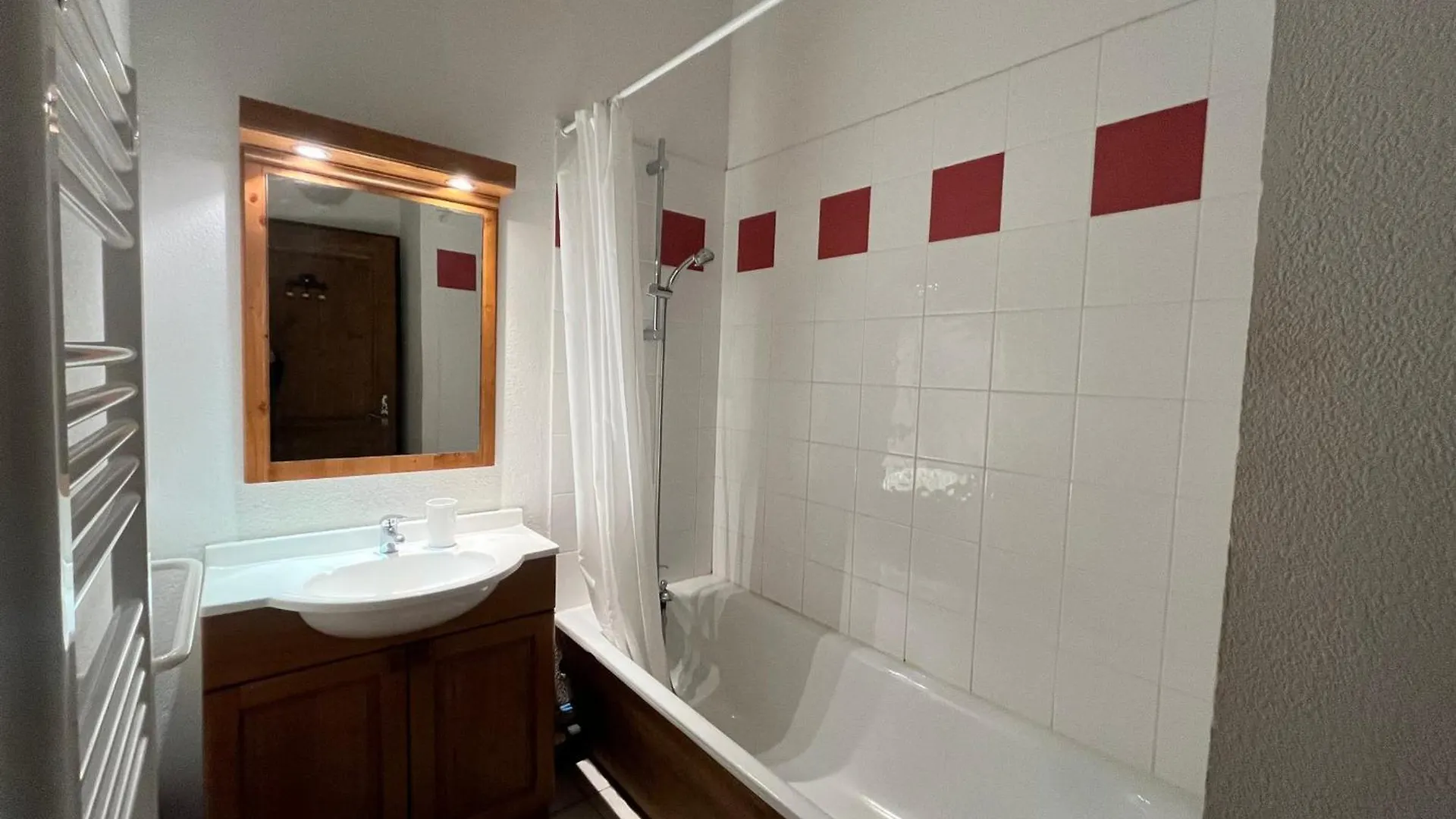 Apartmán Duplex Avec Terrasse, Piscine Et Parking A Samoens - Fr-1-624-111
